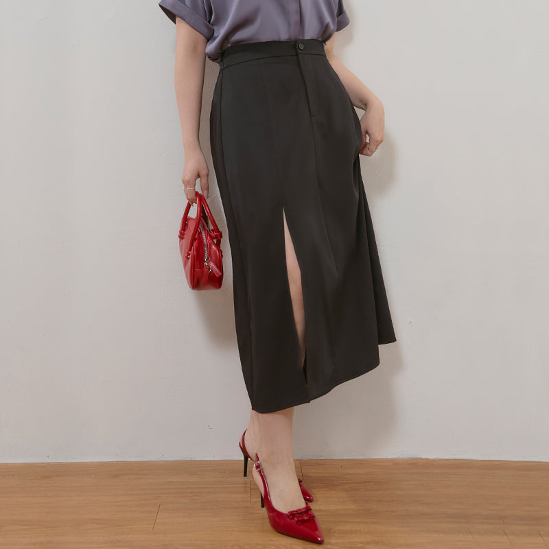 MISS. Silky Cool V-Waist Slit Tailored Plus Size Maxi Skirt
