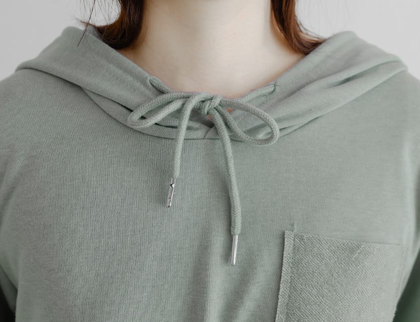Reverse Square Pocket Plus Size Hooded Top