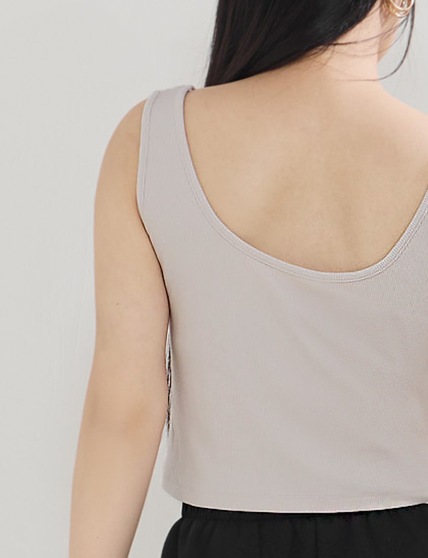 MUA! Open-Back Square Neck Plus Size Cropped Tank
