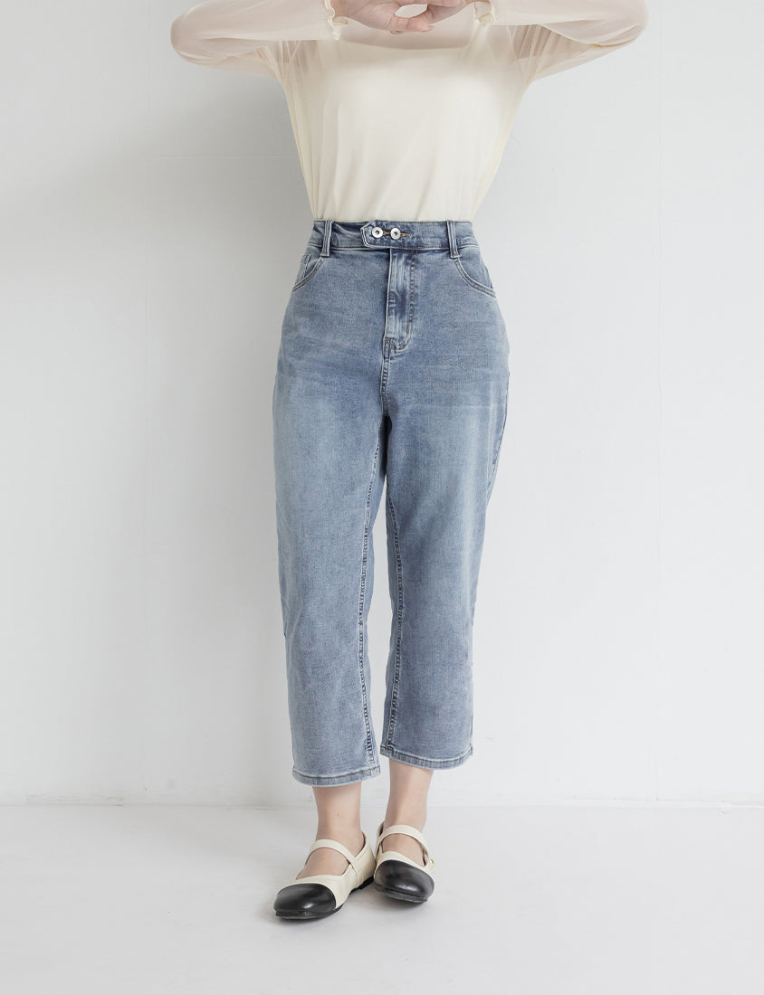 Zero Restriction Cloud Denim Plus Size Cropped Jeans (Short)