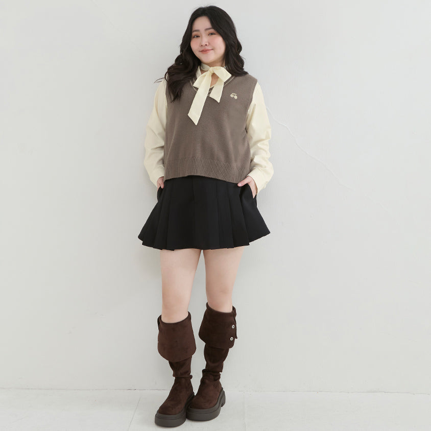 Preppy Cherry Embroidered Cropped Knit Plus Size Vest