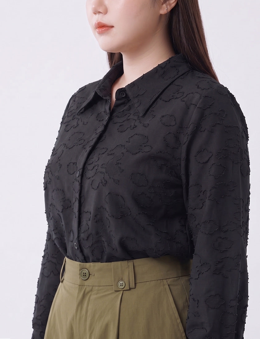 MISS. Japanese-Inspired Lace Sheer Jacquard Plus Size Shirt