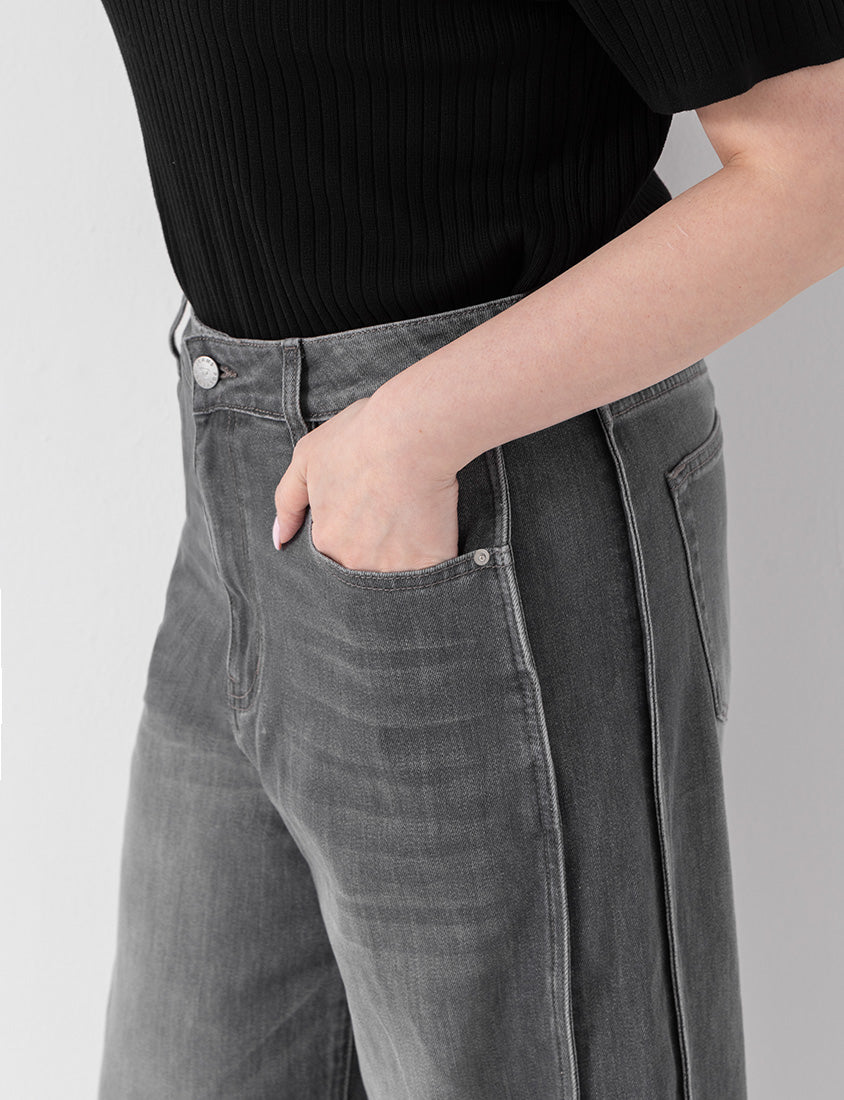 Geometric Seams Panel Slimming Plus Size Jeans