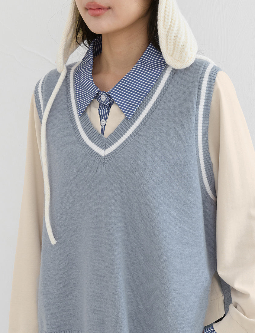 Preppy V-Neck Contrast Stripe Knit Plus Size Vest