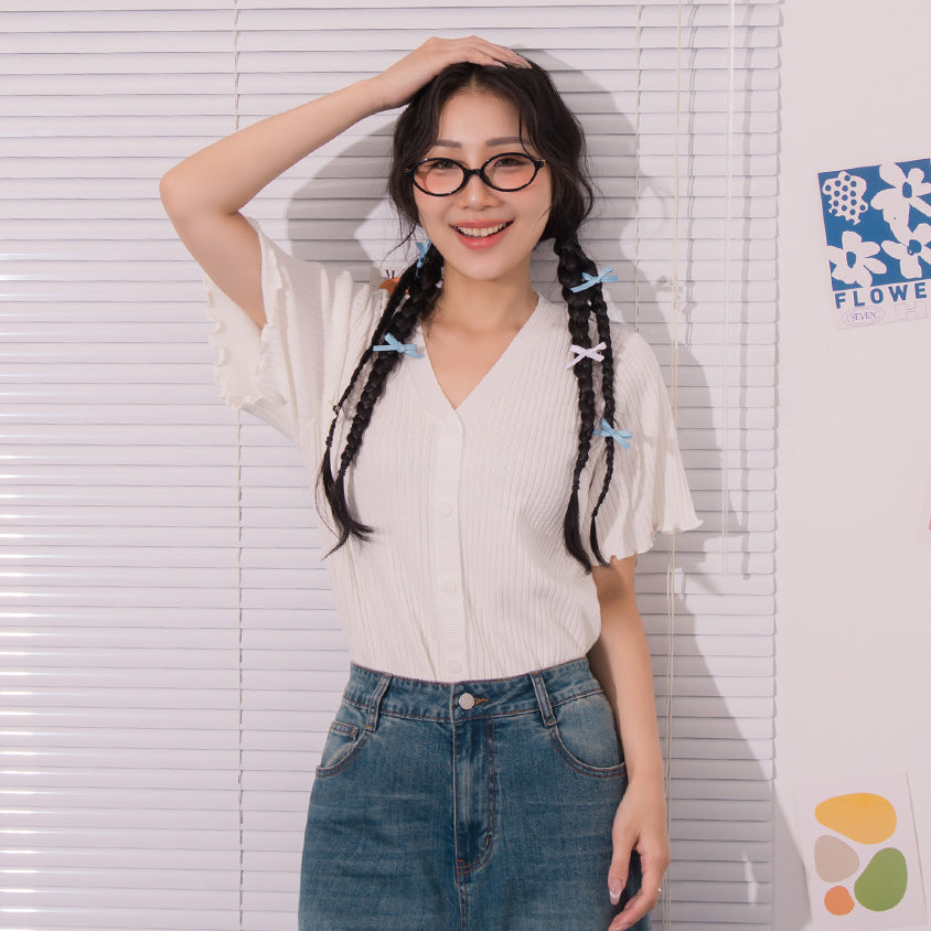 Playful Lettuce-Trim V-Neck Short Sleeve Knit Plus Size Top