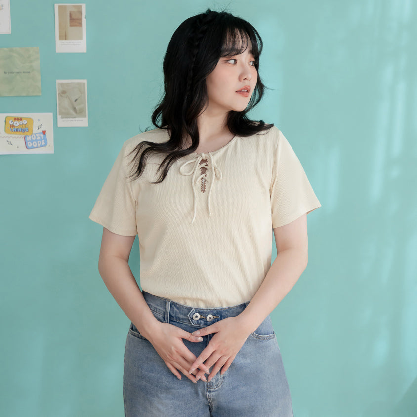 Ruffle Trim Ribbed Tie Front Short Sleeve Plus Size Top