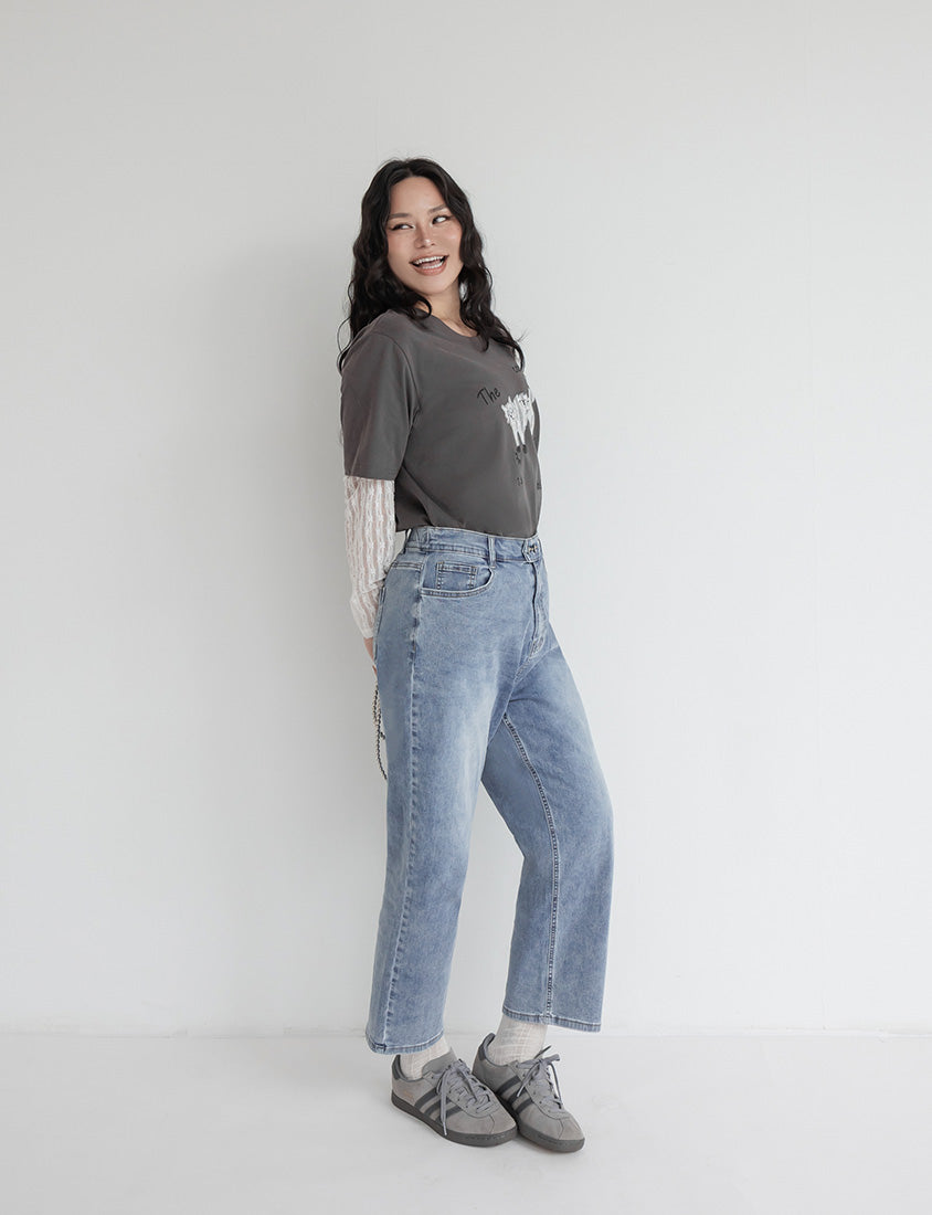 Contrast Lace Cat Faux Two-Piece Plus Size Tee