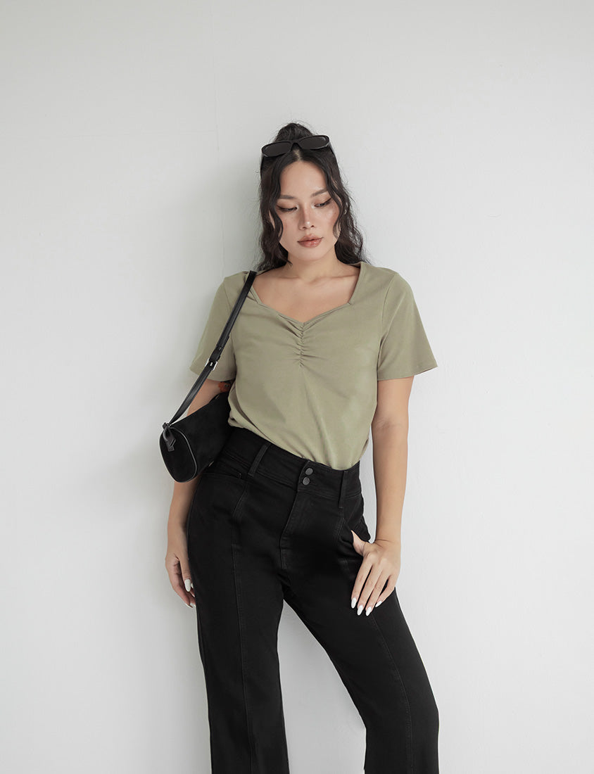 MUA! Sweet & Sexy Sweetheart Neck Cropped Plus Size Tee
