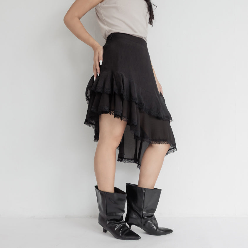 MUA! Layered Asymmetrical Lace Textured Plus Size Mini Skirt